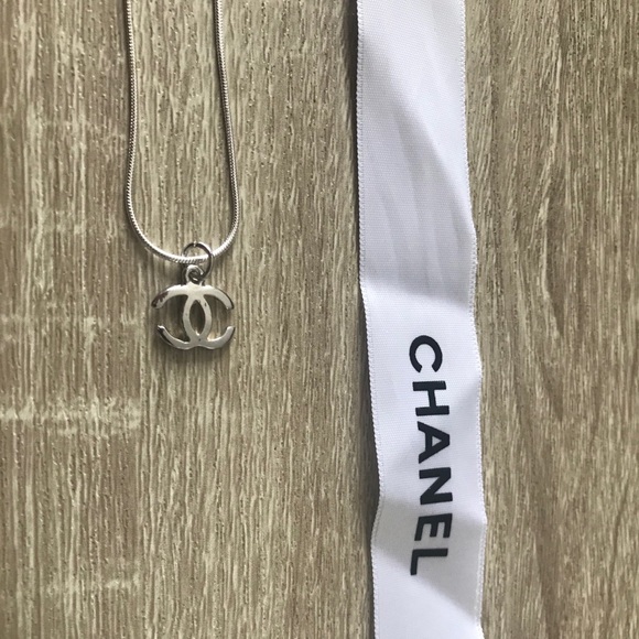 🖤Authentic CHANEL Zipper For Sale w 925 Necklace - Picture 3 of 12